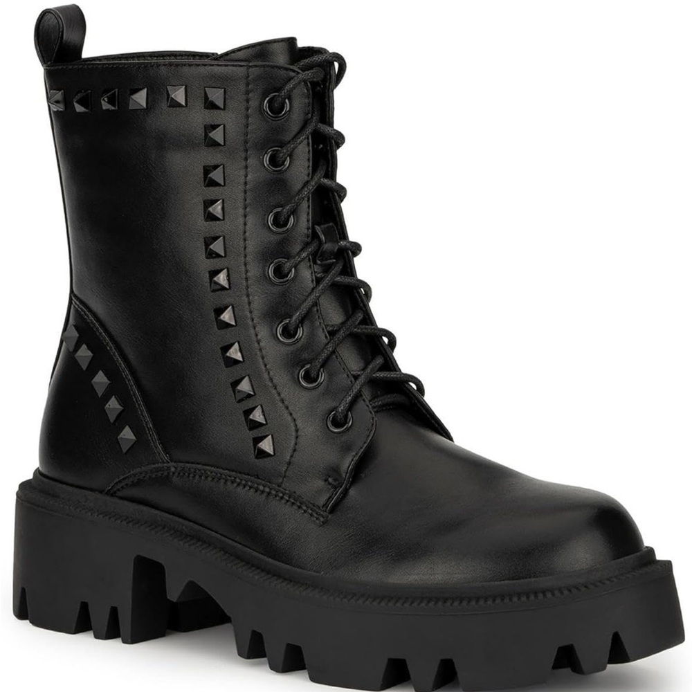 NWOT OliviA MillerChunky Heel Round Toe Casual Bootie Ankle Studded Combat Boots